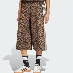 RARE Adidas Originals 3 Stripes Brown Leopard denim Bermuda shorts 31 W GUC